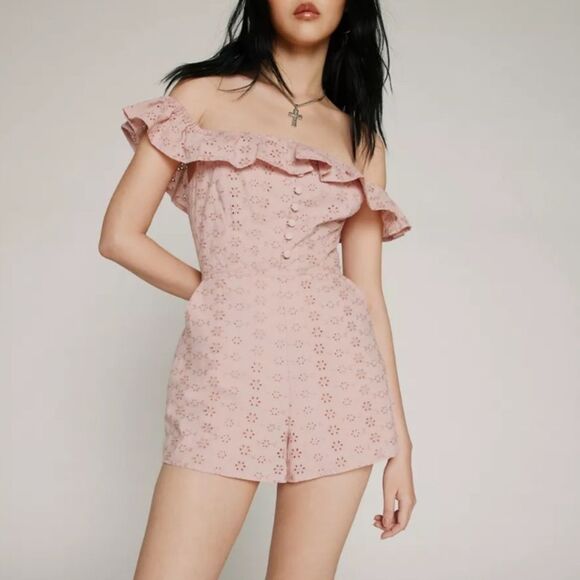 Kimchi Blue Jeena Eyelet Off-The-Shoulder Romper . Size Medium - Picture 1 of 9